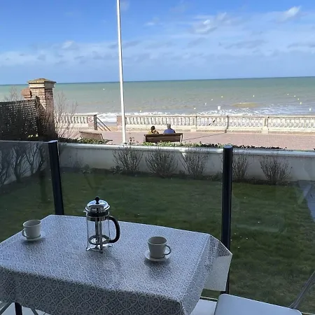 Apartamento Studio En Centre-ville De Avec Balcon Et Parking - Fr-1-487-345