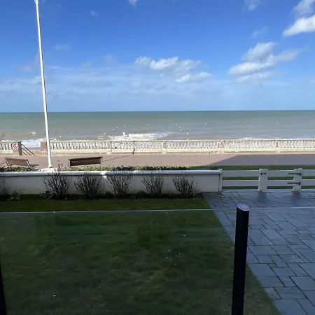 Studio En Centre-ville De Avec Balcon Et Parking - Fr-1-487-345 Apartamento Cabourg