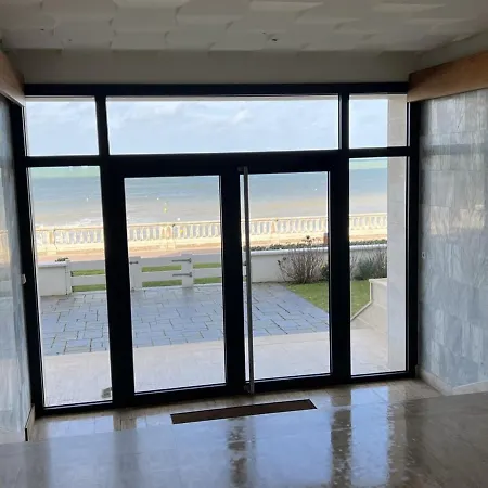 Studio En Centre-ville De Avec Balcon Et Parking - Fr-1-487-345 Apartamento